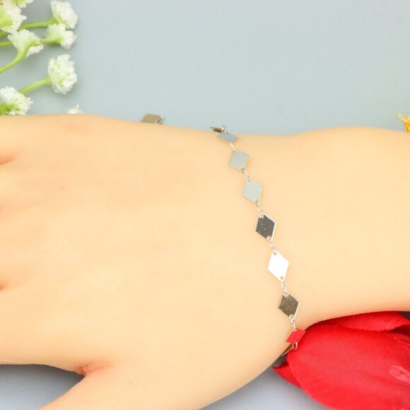 "Elegant & Trendy Bracelet, A Perfect Gift for Women, Thoughtful, EVCH1566 - Picture 10 of 10